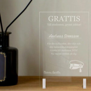 Personligt graverat diplom i glas - en elegant gåva med varaktigt värde