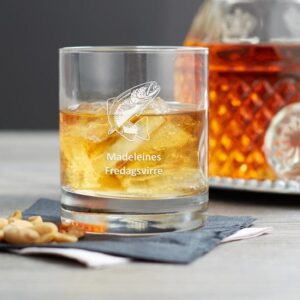 Whiskyglas med fiskemotiv och personlig text, Öring
